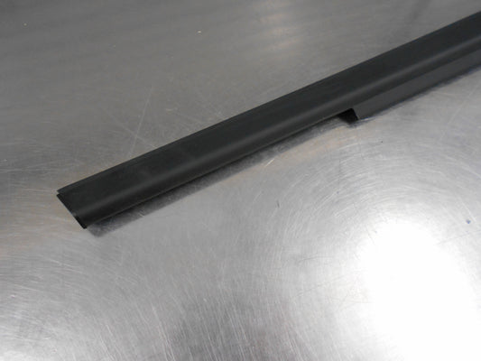 Proton Suprima S Genuine Front Right Hand Door Weatherstrip Belt New Part