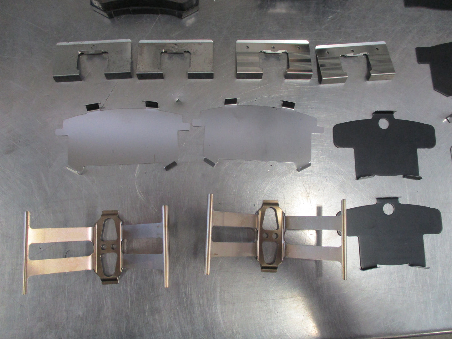 Suzuki Kizashi 2.4L Genuine Rear Brake Pads New Part
