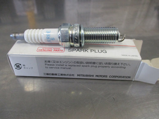 Mitsubishi Lancer Genuine Spark Plugs Set Of 4 New Part