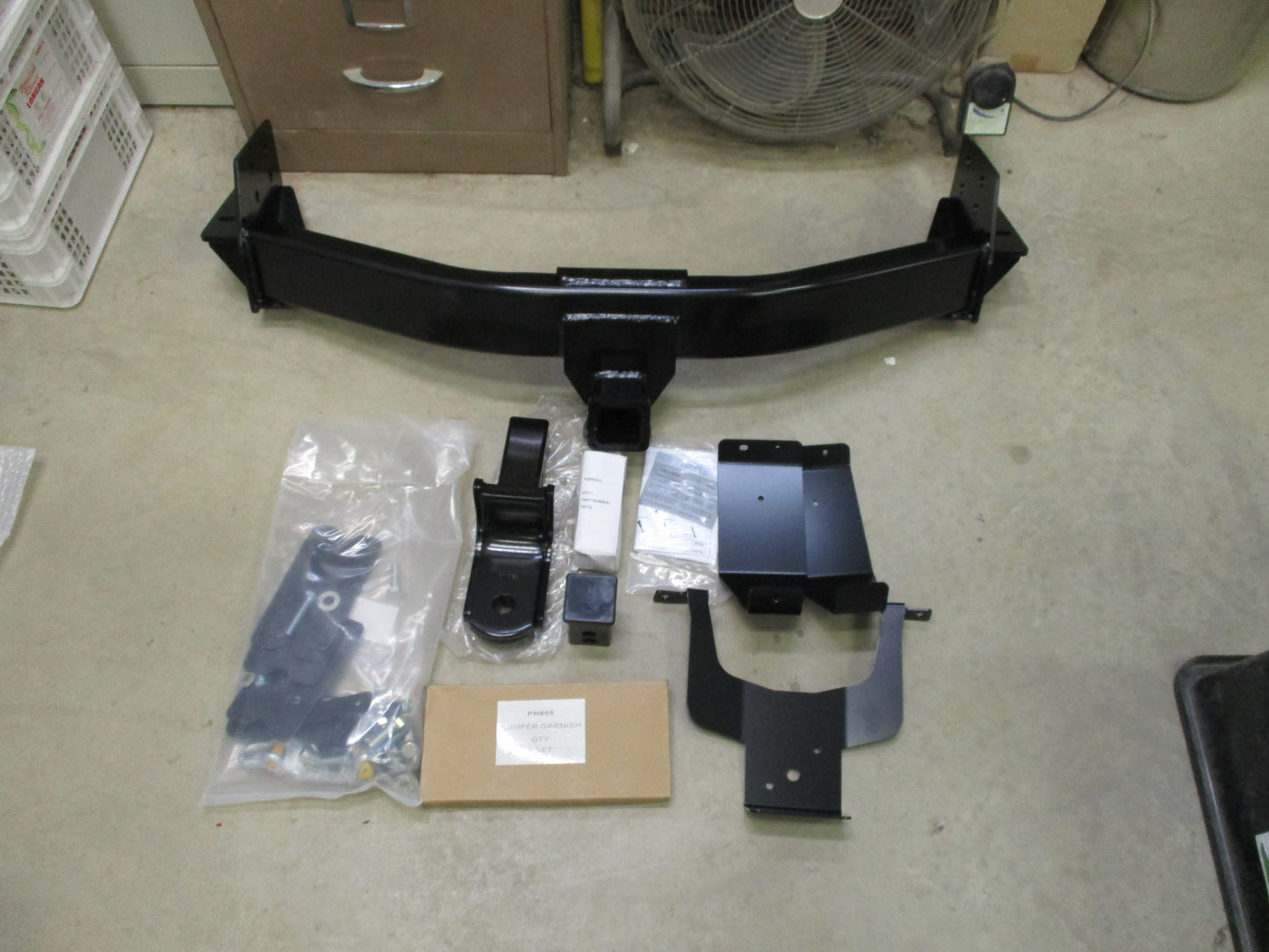 Isuzu MU-X Genuine Tow Bar Complete Kit With Instructions (No Wiring LOOM ) New Part
