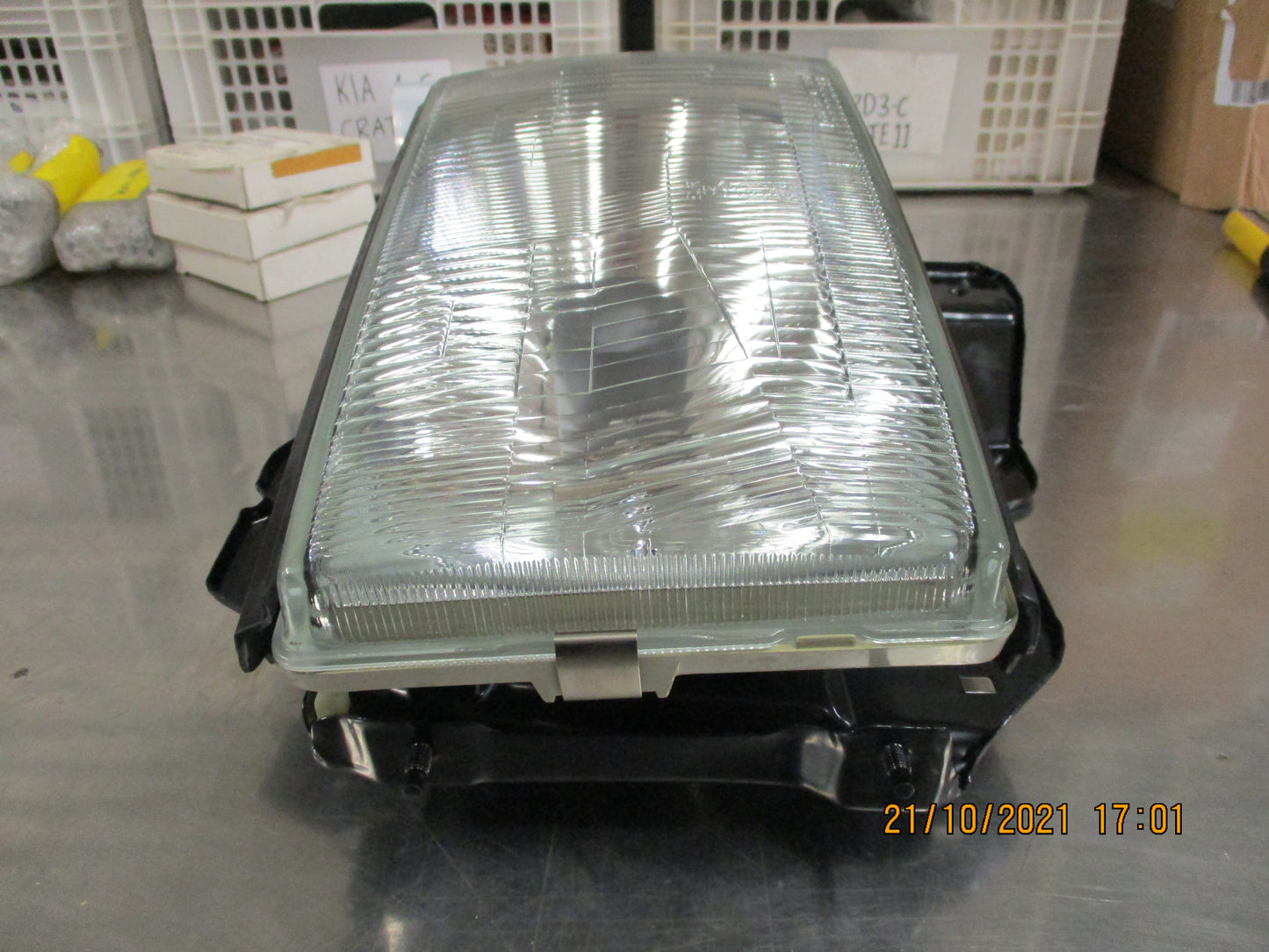 Isuzu/Holden Jackaroo Genuine Front Right Headlight New Part