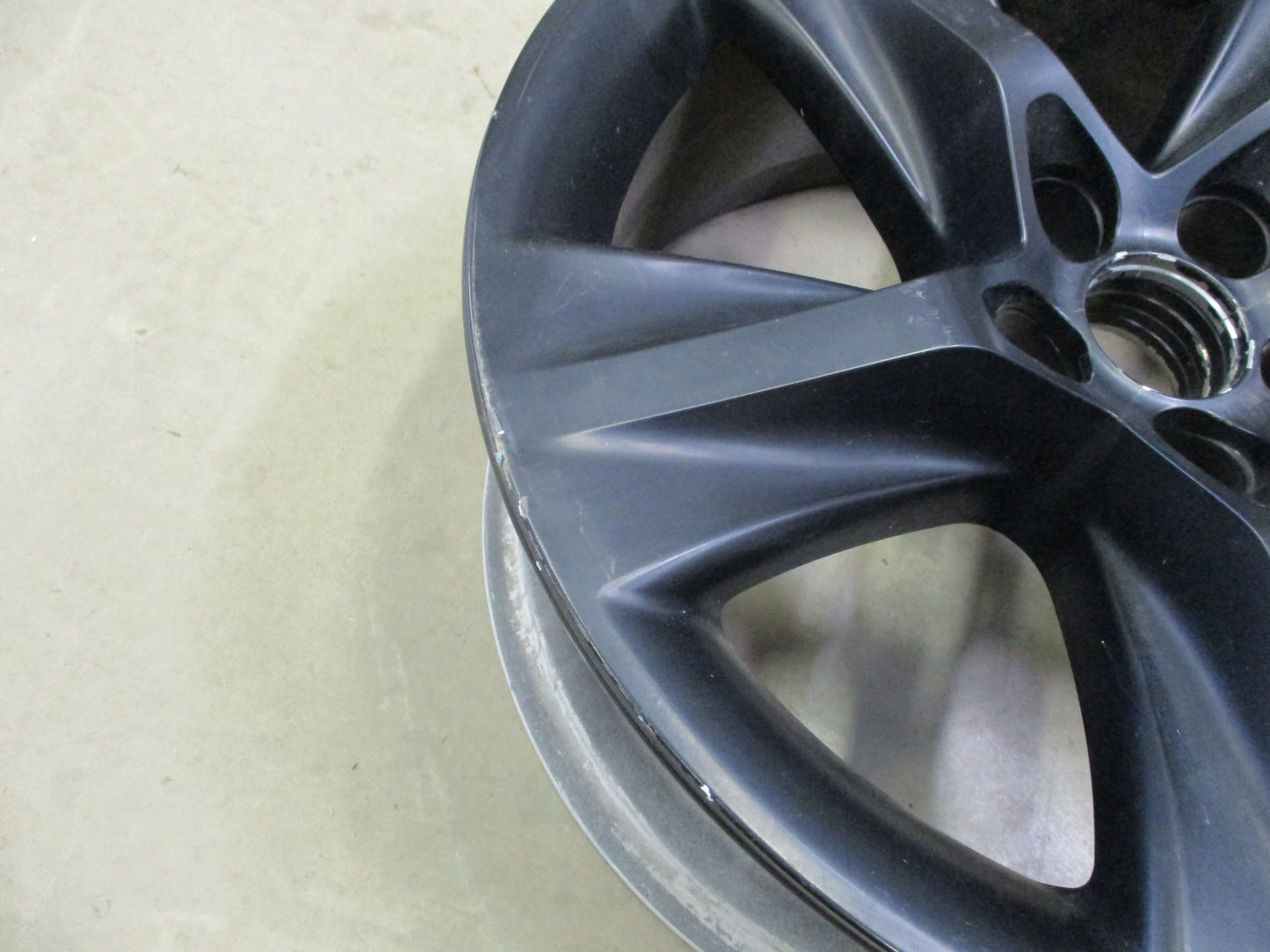 Toyota Kluger Genuine 19 Inch Alloy Wheel Used VGC