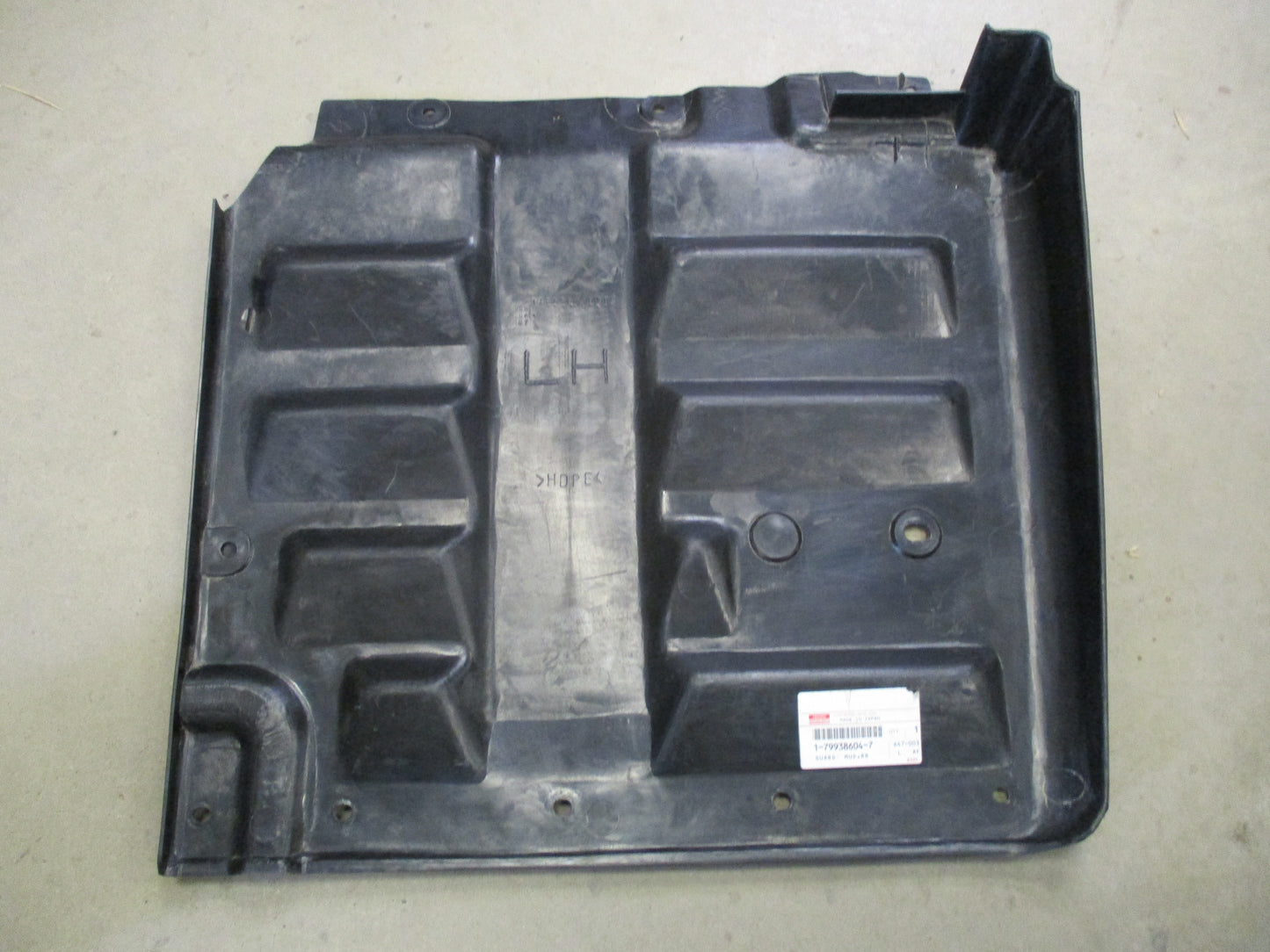 Isuzu Truck Genuine Rear Left Mud Guard New Part