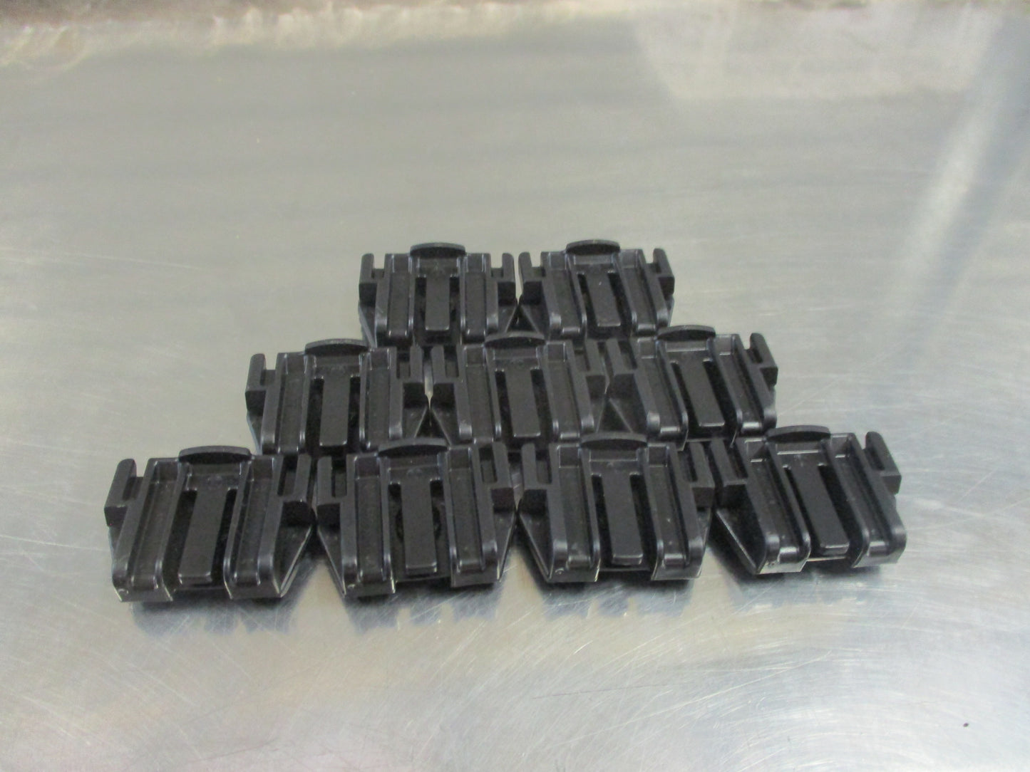 Nissan D40/D23 Navara/Maxima/Murano/Altima Genuine Front Guard Liner Clip Set of 10 New Part