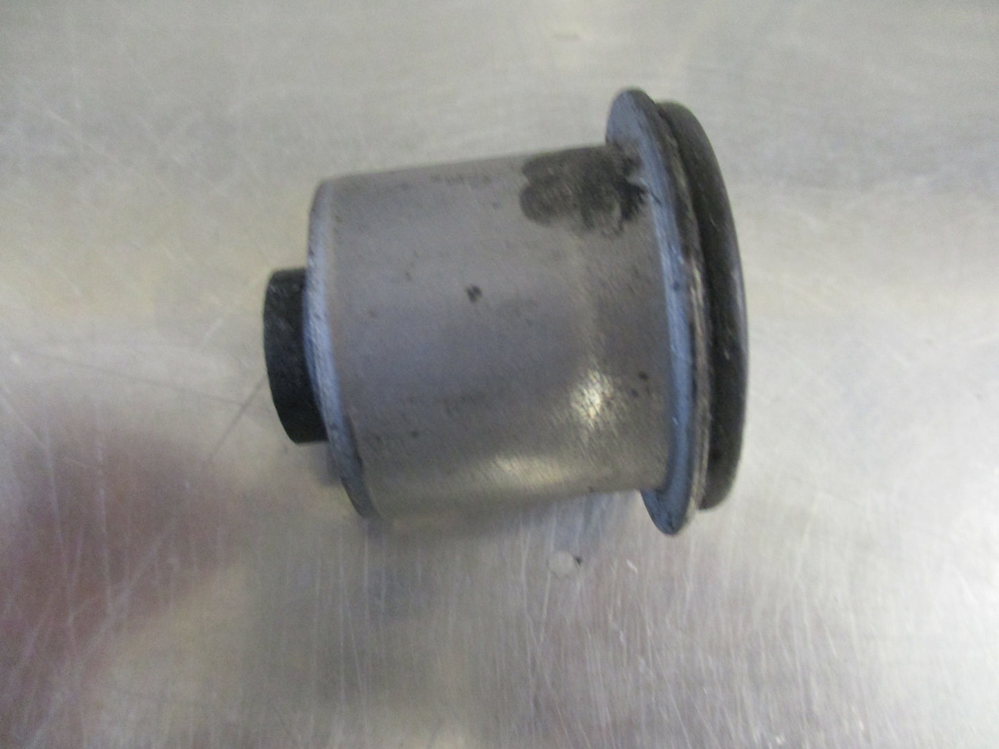Kia Sorento Genuine Upper Control Arm Bushing New Part
