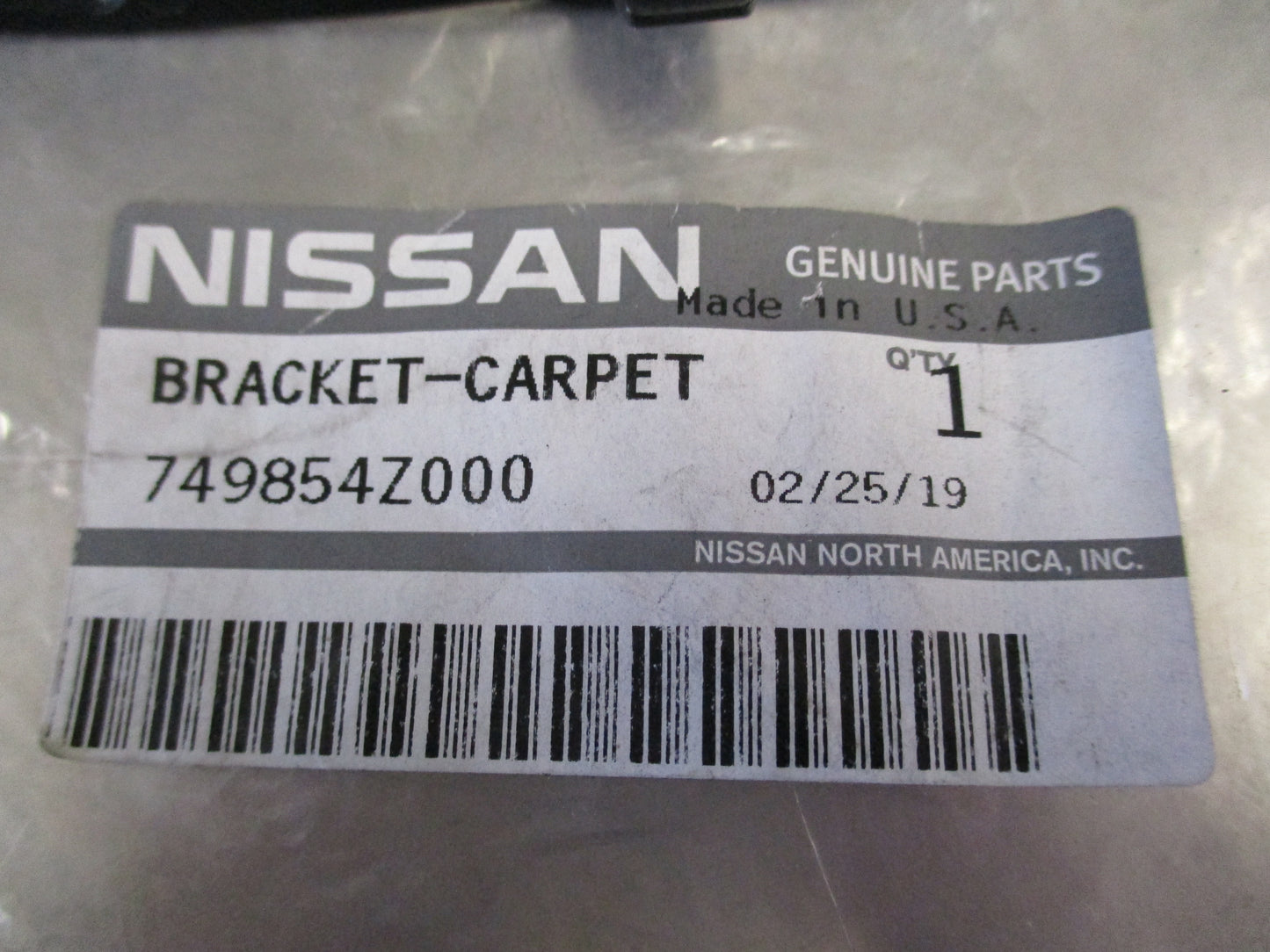Nissan Various Models Genuine Front Carpet Bracket New Part