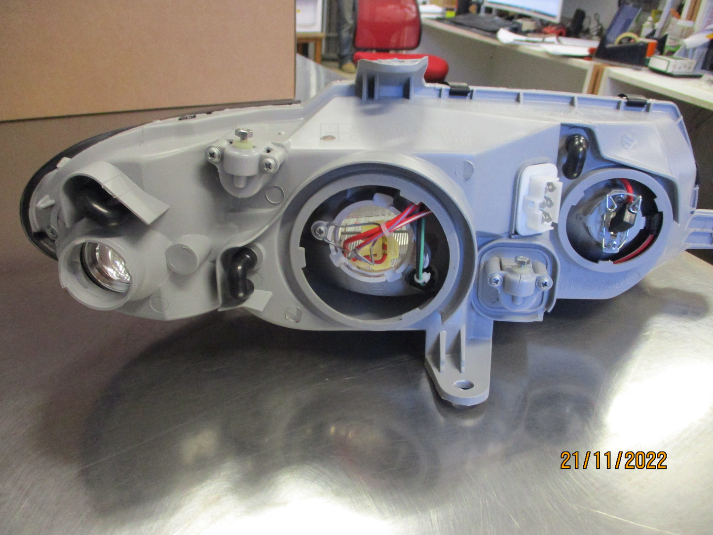 Holden VT SS Commodore-WH Statesman Genuine Left Hand Front Headlight New part