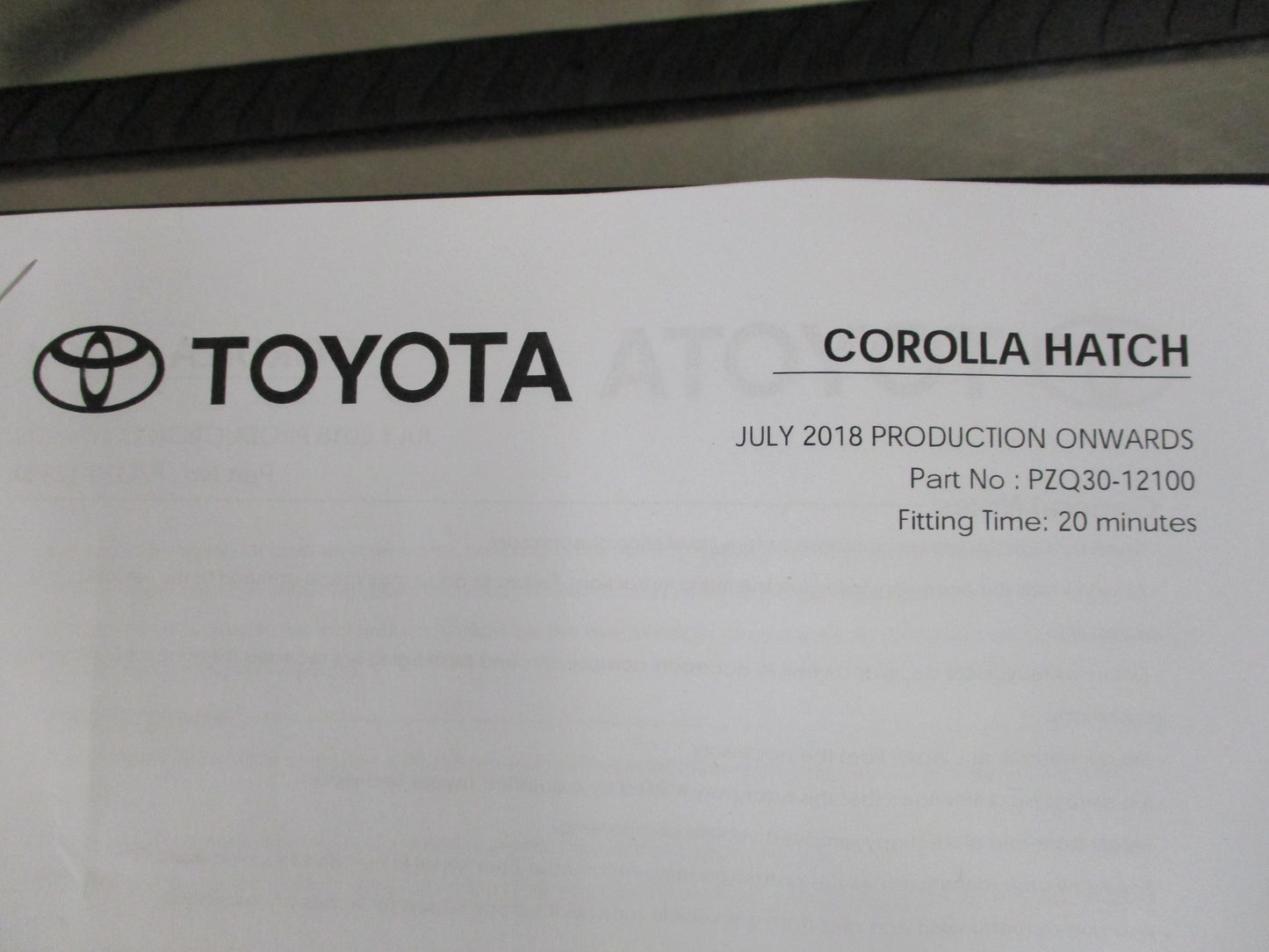 Toyota Corolla Hatch Genuine Aerorack Roof Rack Kit New Part