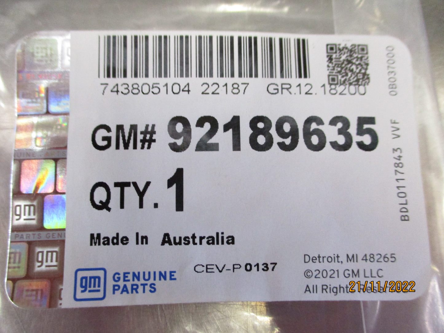 Holden VE SS-SSV Commode Genuine Chrome Emblem And Red V-Flag New Part