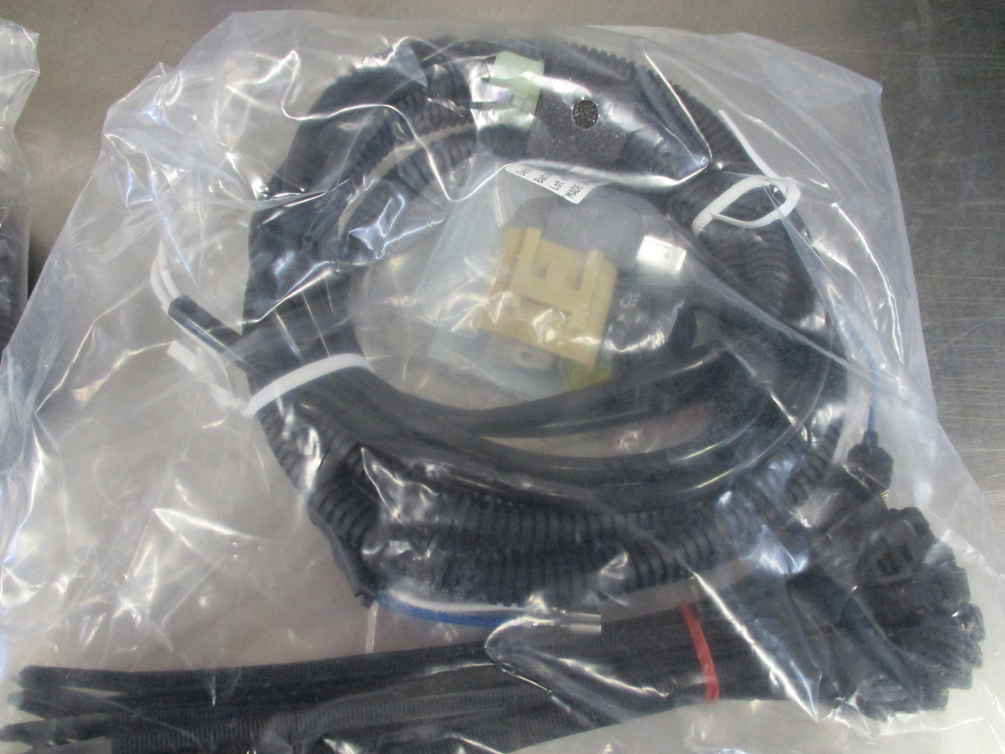 Toyota Hilux Genuine Driving Light Wiring Harness Kit New Part