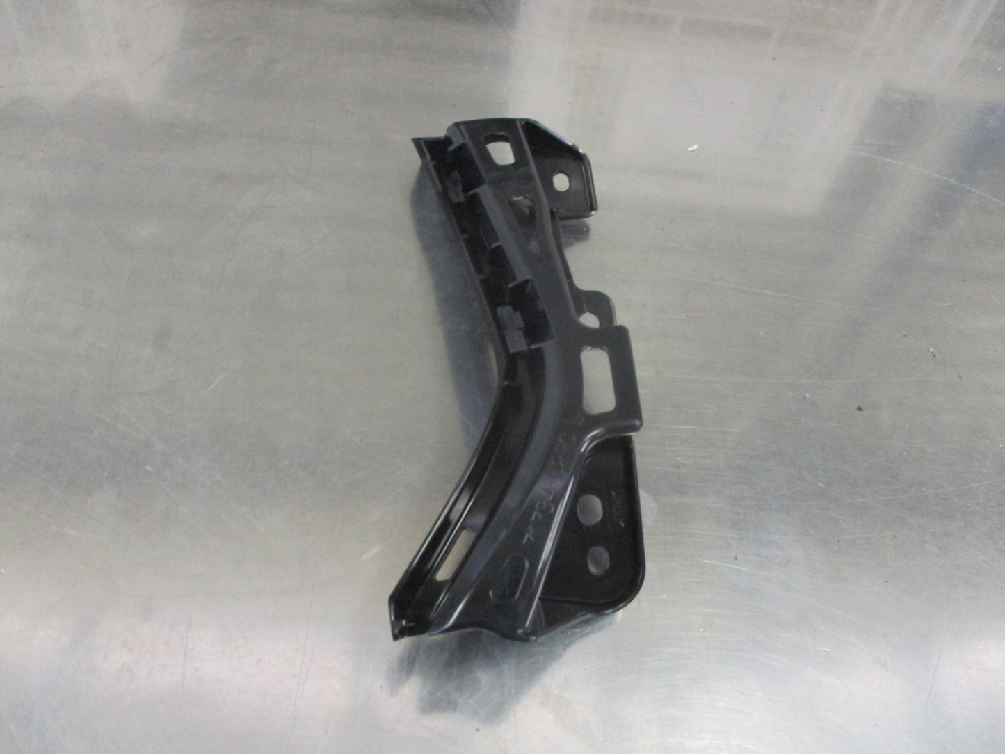 Suzuki Swift Genuine Left Hand Front Bumper Wing Bracket New Part