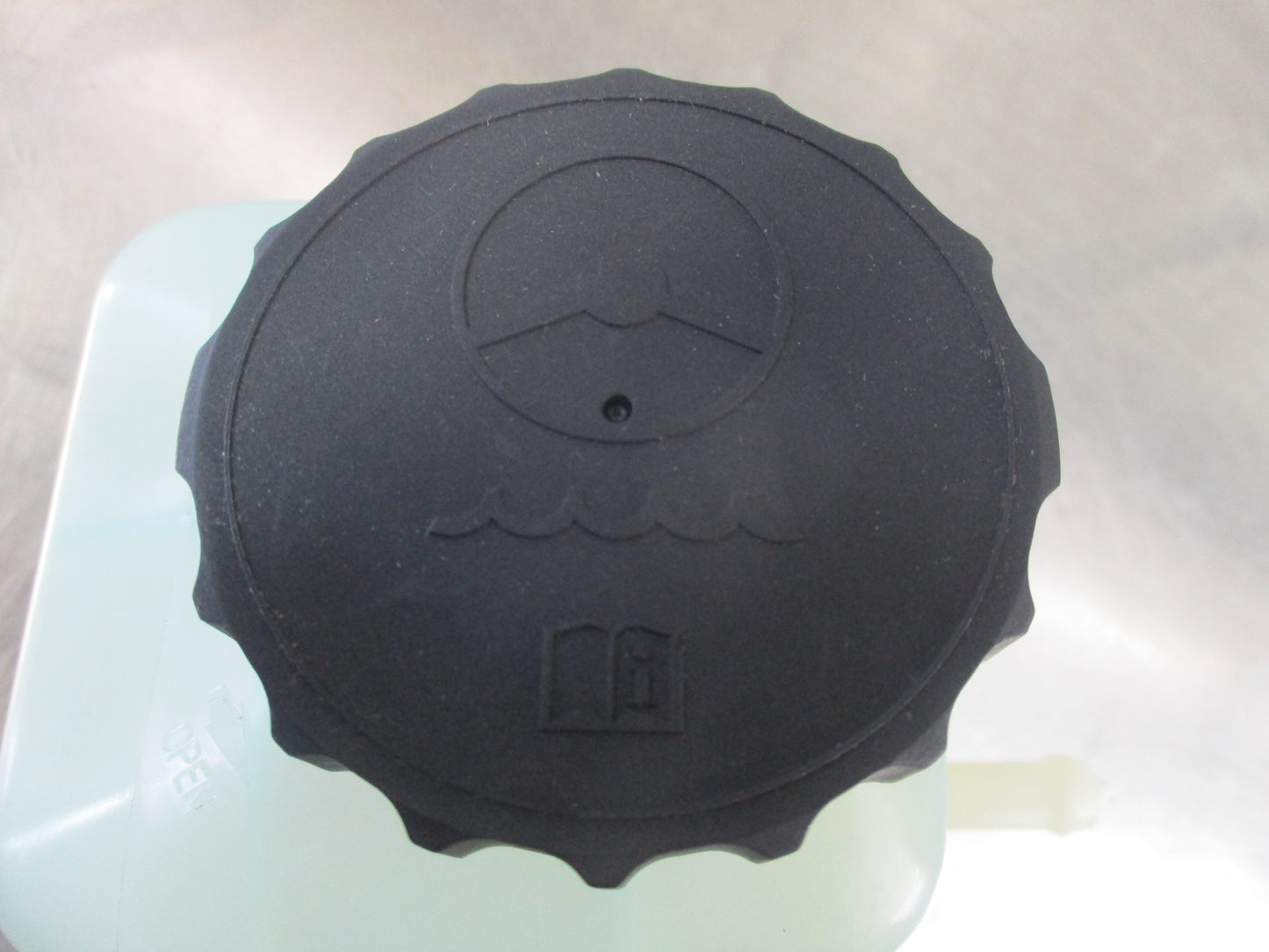 Holden VS/VT/VX/VY/VZ/VE Commodore Genuine Power Steering Reservoir New Part