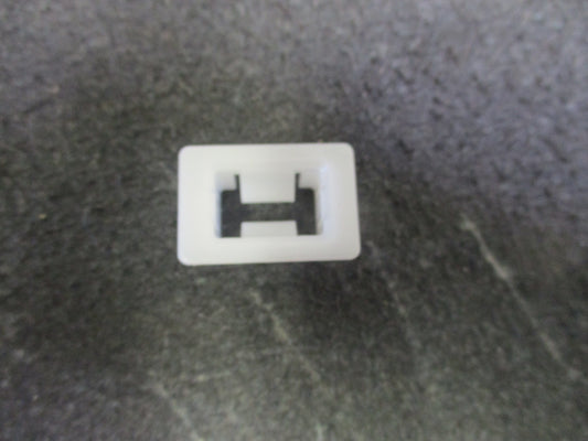 1998-2001 Nissan D21 Navara Genuine Radiator Grille Clip New Part