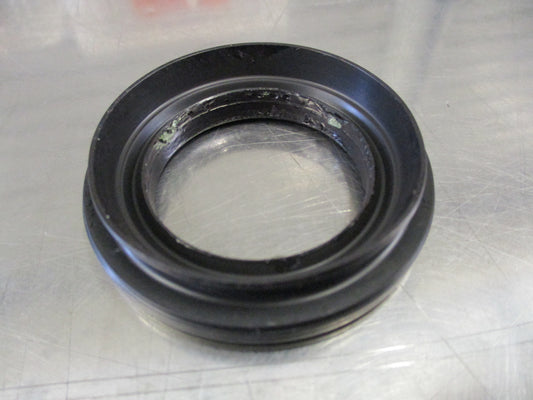 Nissan Altima/Murano/Pathfinder Genuine Oil Seal New Part