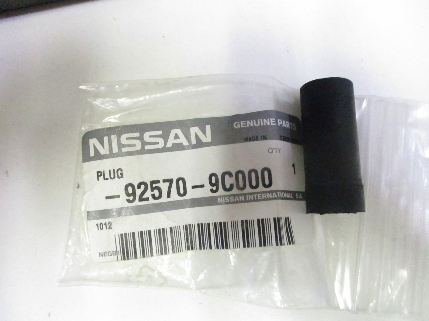 Nissan Navara R51M 2005 To 2010 Heater Piping Plug New Part