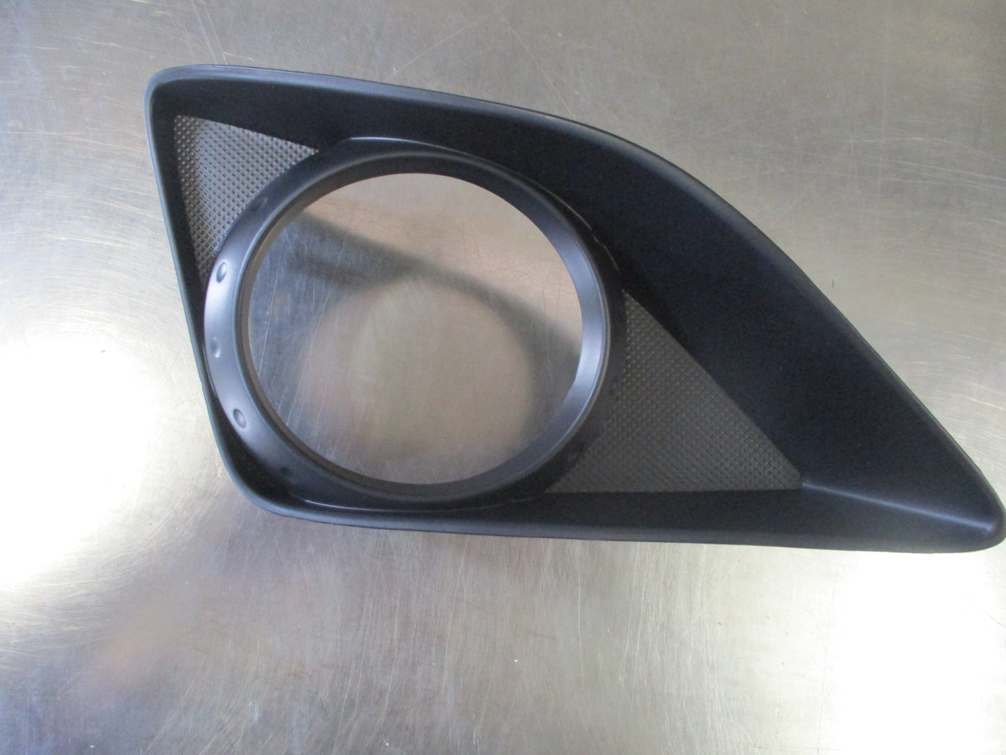 Toyota Corolla Genuine Front Right Fog Light Bezel New Part