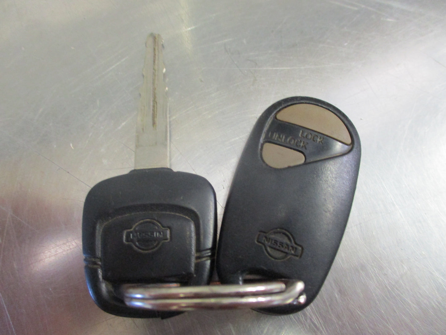 Nissan GU Patrol Genuine Key/Transmitter and Cylinder Lock Set Used Part