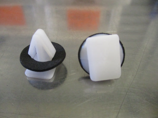 Holden Captiva/Cruze Genuine Front Fender Wheel Opening Moulding New Part (Pair of 2)