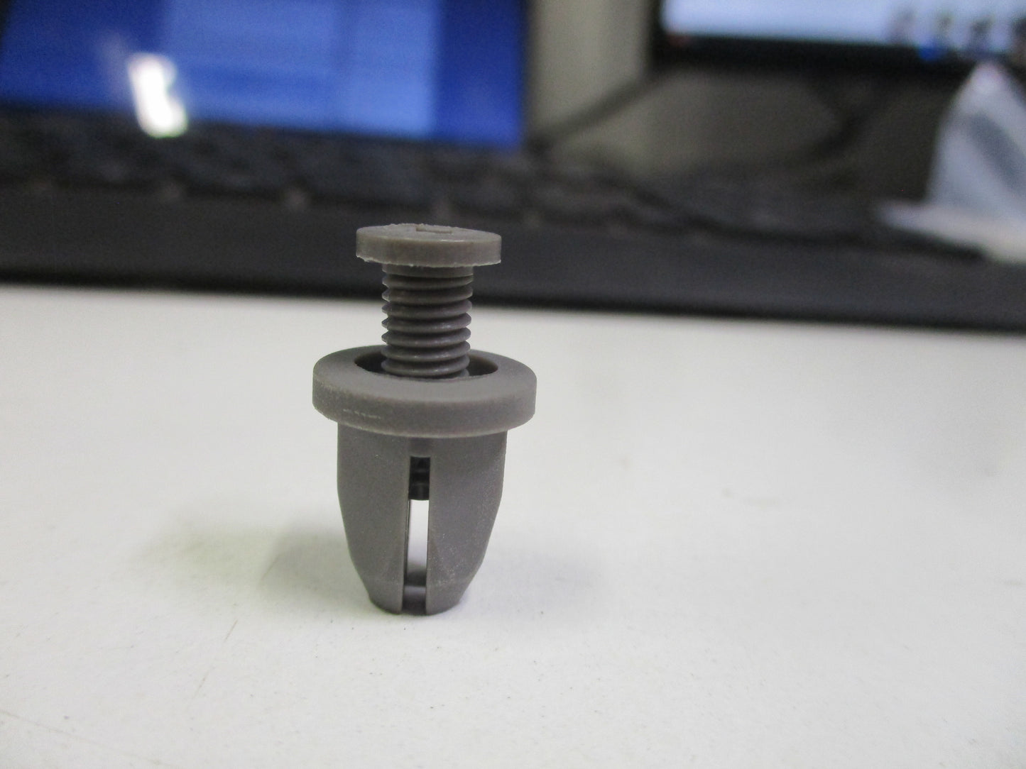 Nissan Y61 GU Patrol Genuine Rear Gray Cargo Clip New Part
