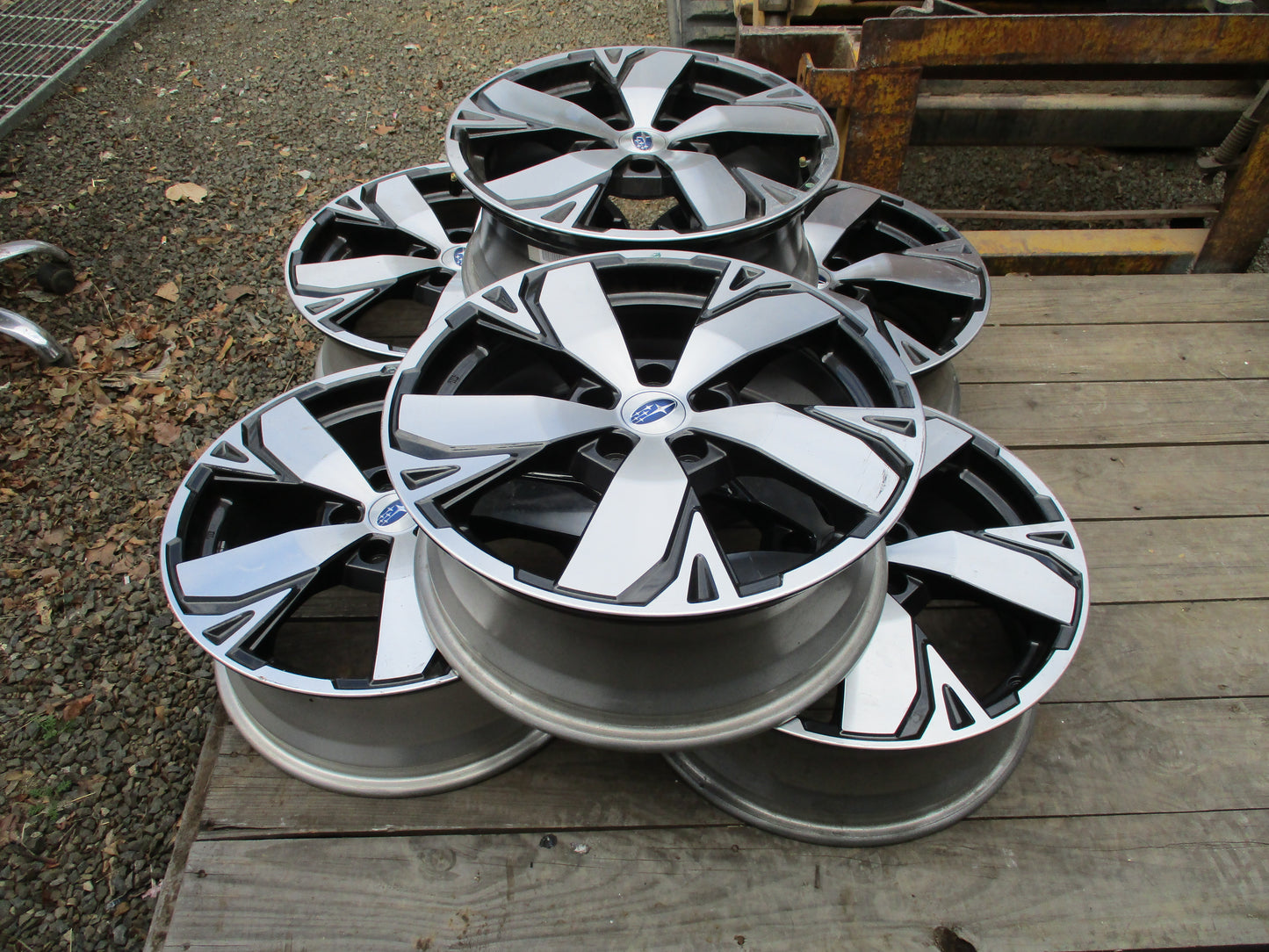 Subaru Forester Genuine Set 5 Alloy Wheels 18X7 Used Part VGC