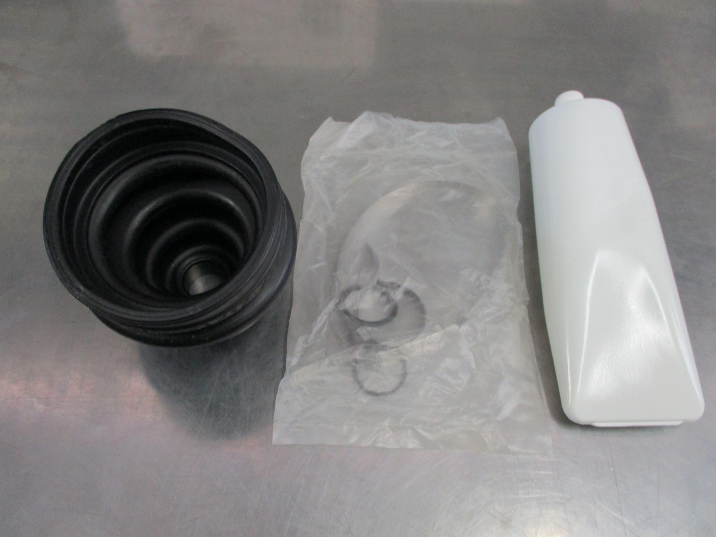 Nissan Skyline/Pathfinder Genuine Front Outer CV Boot Kit New Part