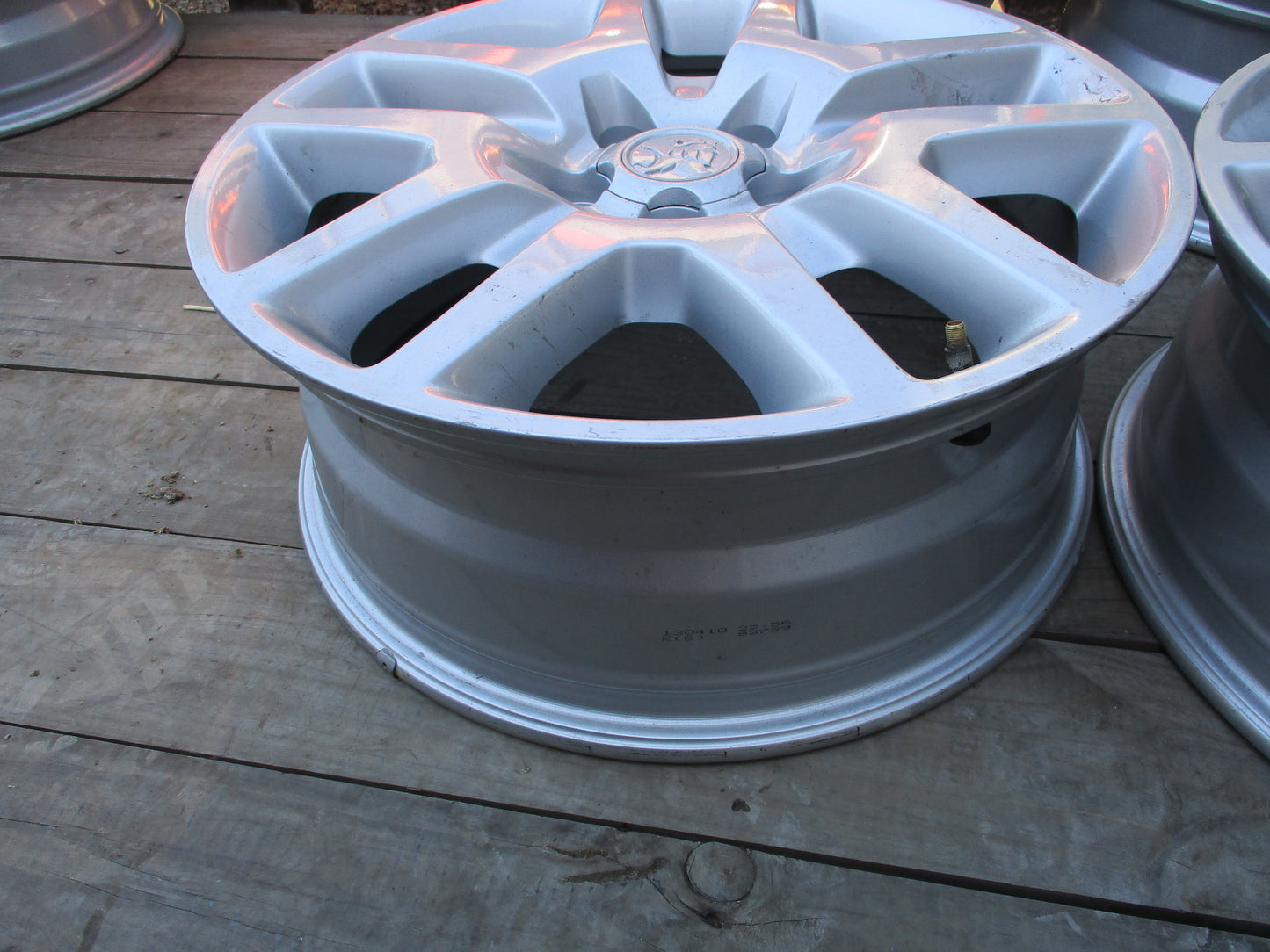 Holden Captiva Genuine Set 4 Alloy Wheels 18X7 With Center Caps Used Part VGC