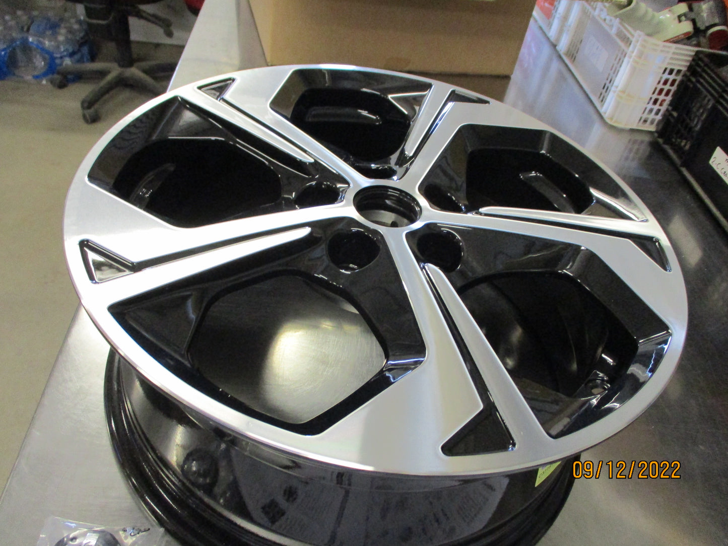 Nissan X-Trail T32 Genuine 17 Inch Black Diamond Cut Alloy Set Of 4 Wheel New Part