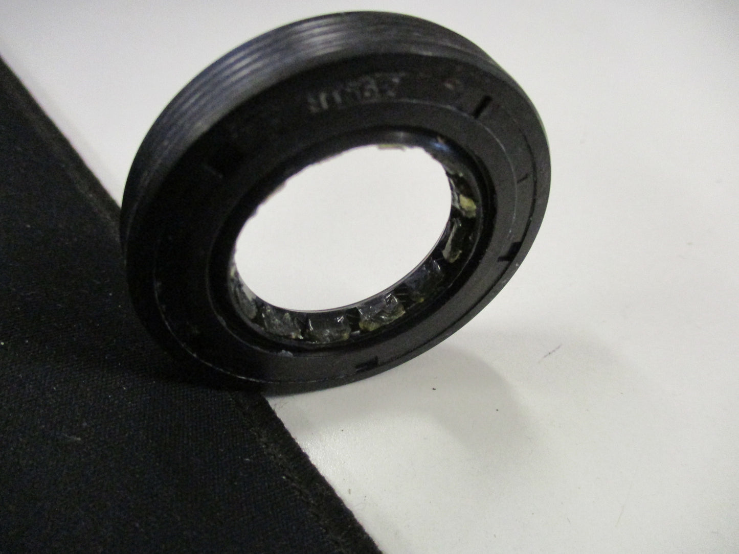 Land Rover Genuine Gearbox Input Seal New