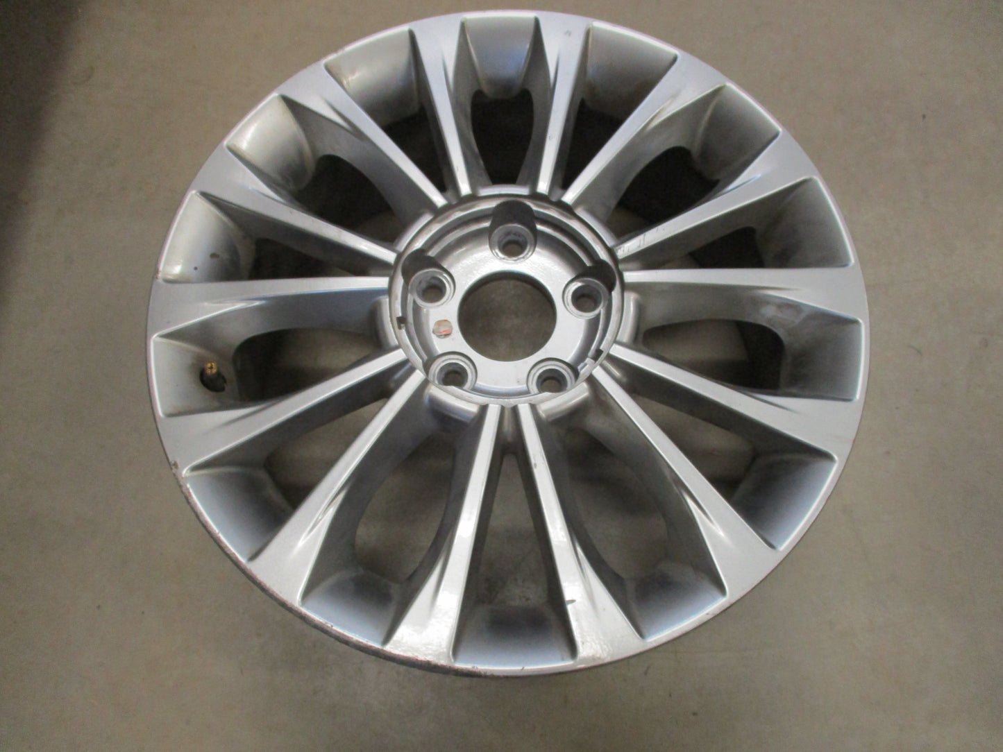 Hyundai Sonata Genuine Alloy Wheel 17x7 Used Part VGC