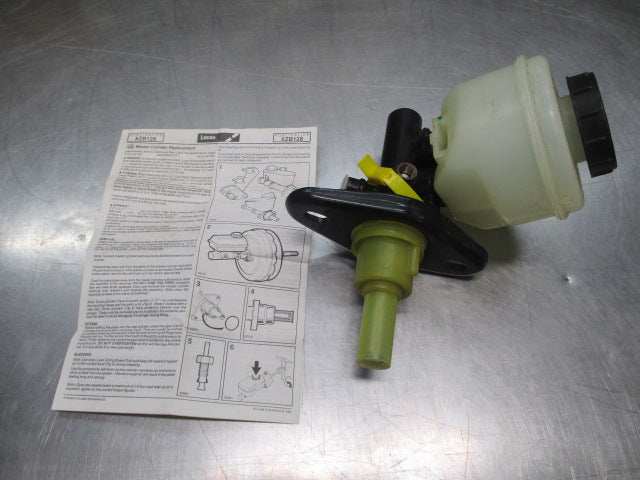 Nissan Micra K11- II Genuine Brake Master Cylinder Assembly New Part.