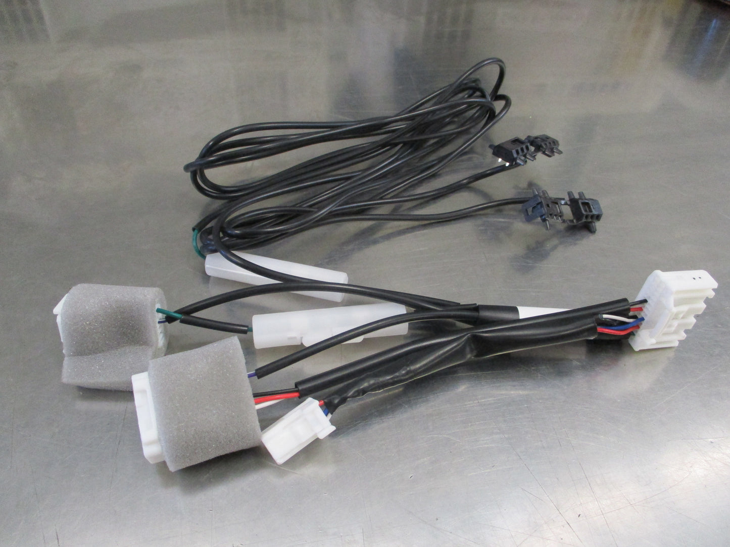 Toyota Prado Genuine 20P Audio Wiring Harness New Part