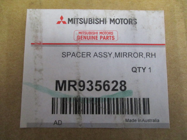 Mitsubishi MN-ML Triton Genuine Right Hand Mirror Spacer/Extension Kit New Part