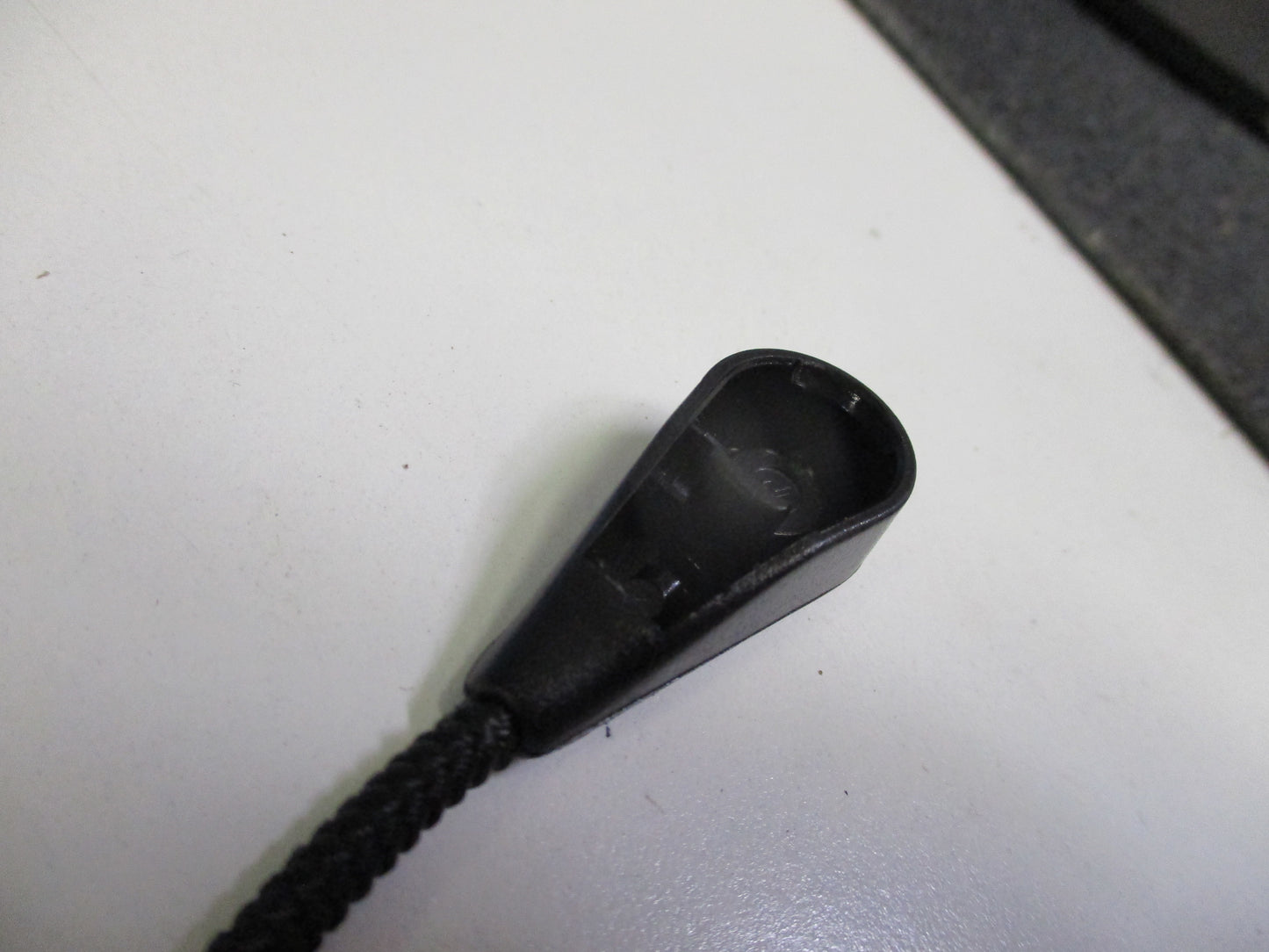 Nissan Qashqai Genuine Rear Parcel Tray Rope New Part