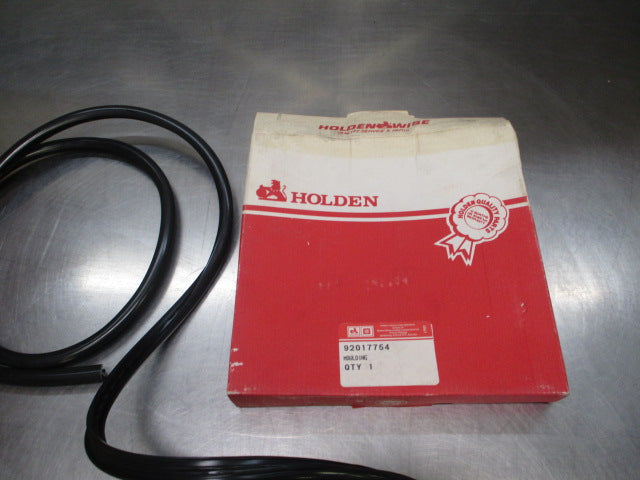 Holden Camira JB-JC-JD-JE Genuine Windscreen Moulding New Part