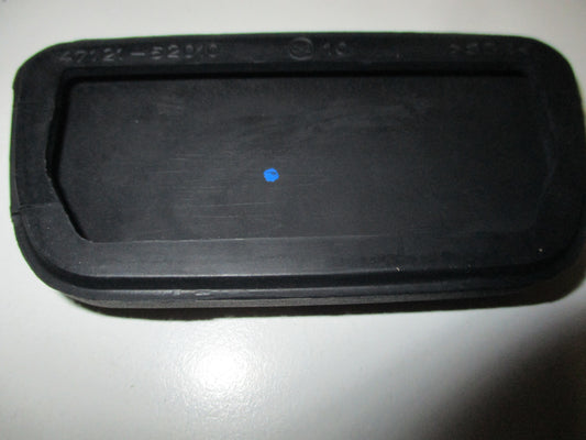 Toyota Hilux/ Yaris Genuine Brake Pad Rubber New Part