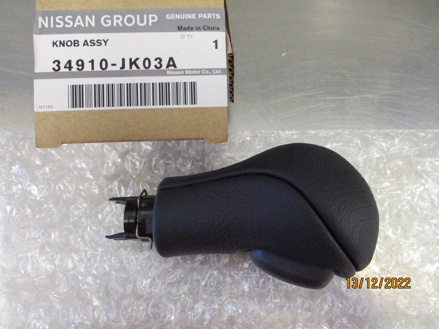 Nissan Y62 Patrol Automatic Gear Knob Assembly New Part
