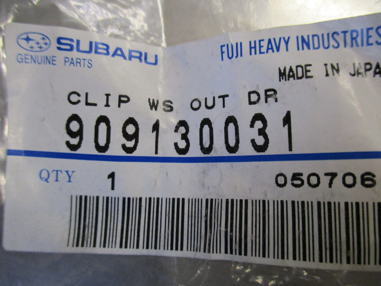 Subaru Impreza Genuine Front Door Weather Strip Clip New Part