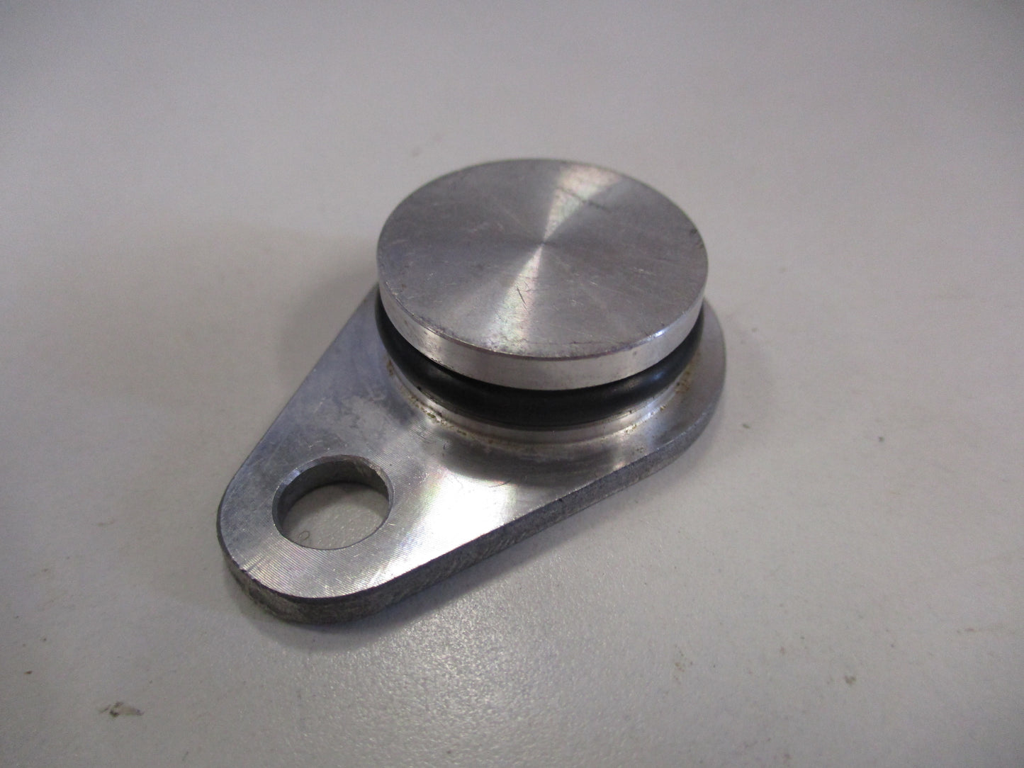 Mahindra Assembly Plug Cam Cover Rear New