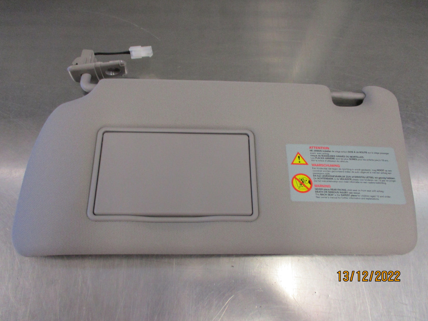 Nissan R51 Genuine Passenger Front Sun Visor Light Mirror New Part
