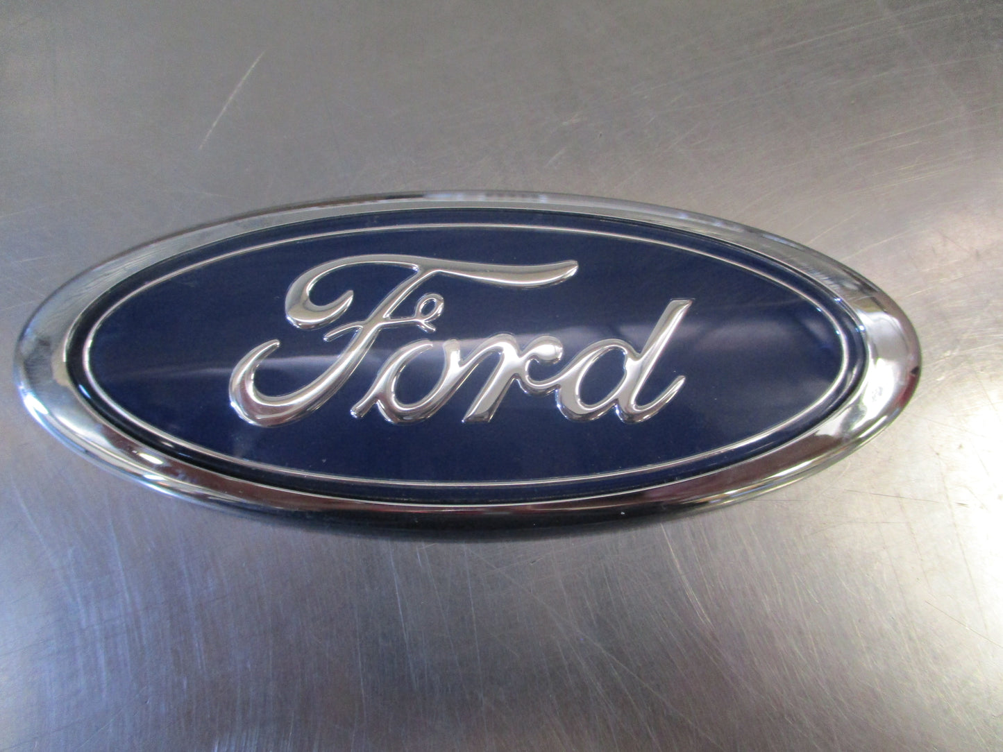 Ford Fiesta/Transit/Laser/Ecosport Genuine Front Grille Badge New Part