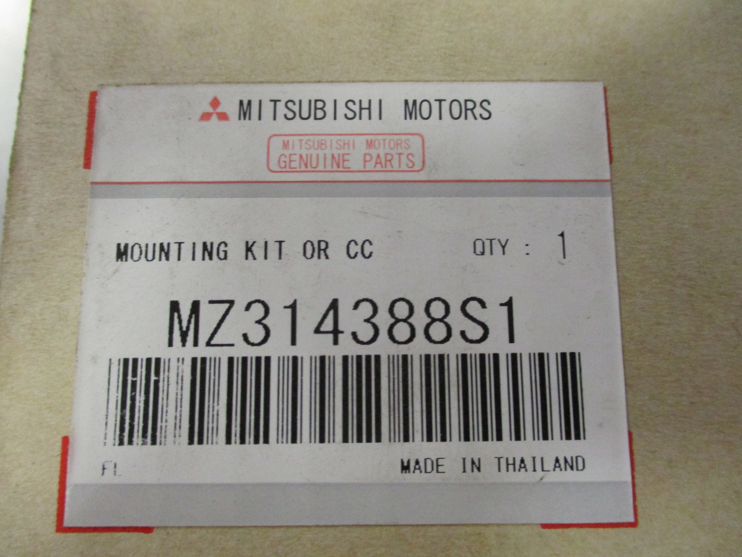Mitsubishi Triton Genuine Tub Liner Fitting Kit New Part