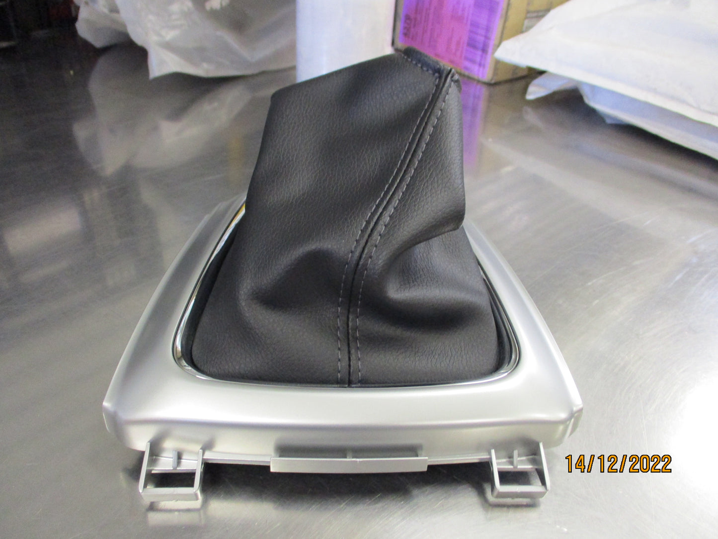 Nissan Qashqai J11E Genuine Gear Shift Boot Surround Trim New Part