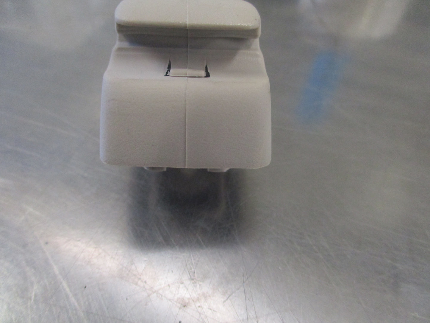 Isuzu D-Max Genuine Sunshade Retainer New Part