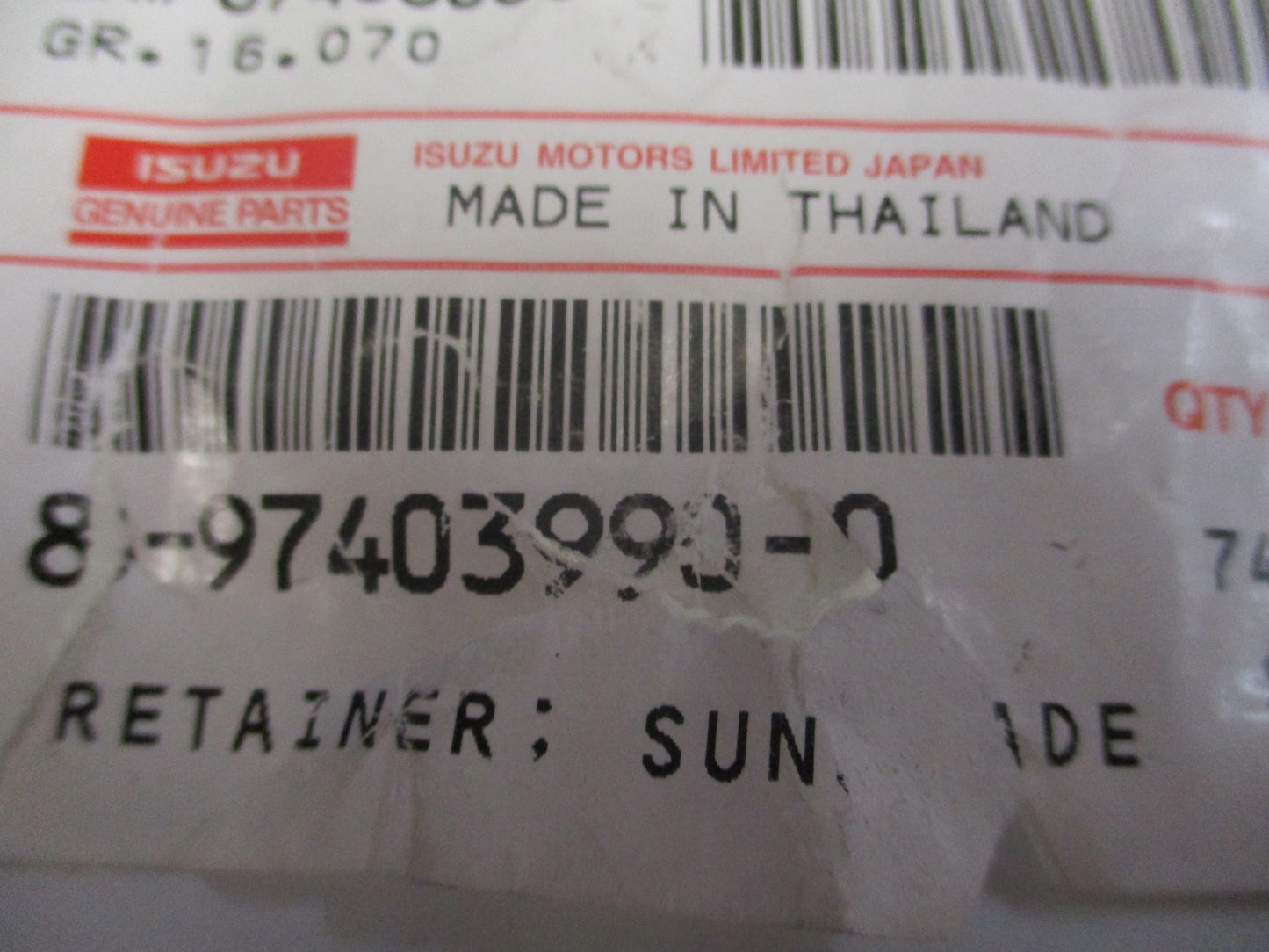 Isuzu D-Max Genuine Sunshade Retainer New Part