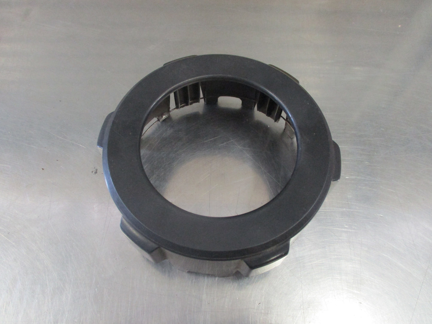 Nissan GQ Patrol Genuine Front Hub Centre Cap Used VGC