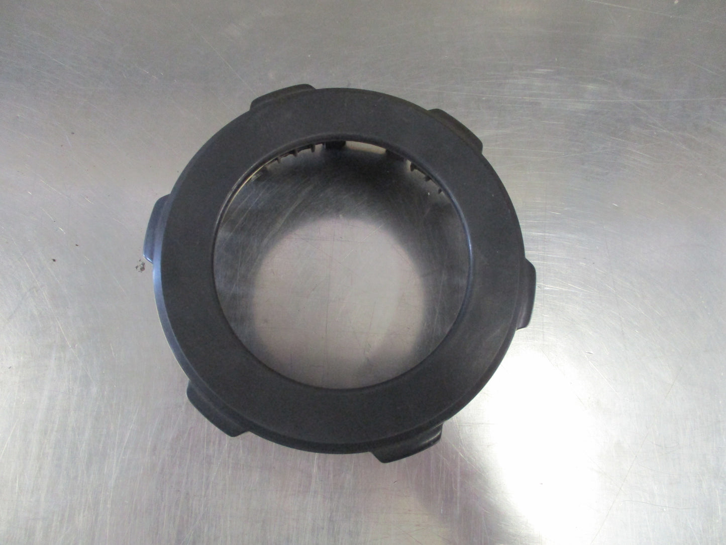 Nissan GQ Patrol Genuine Front Hub Centre Cap Used VGC