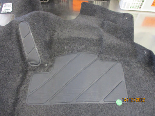 Nissan J10E Qashqai Genuine Front Floor Carpet New Part