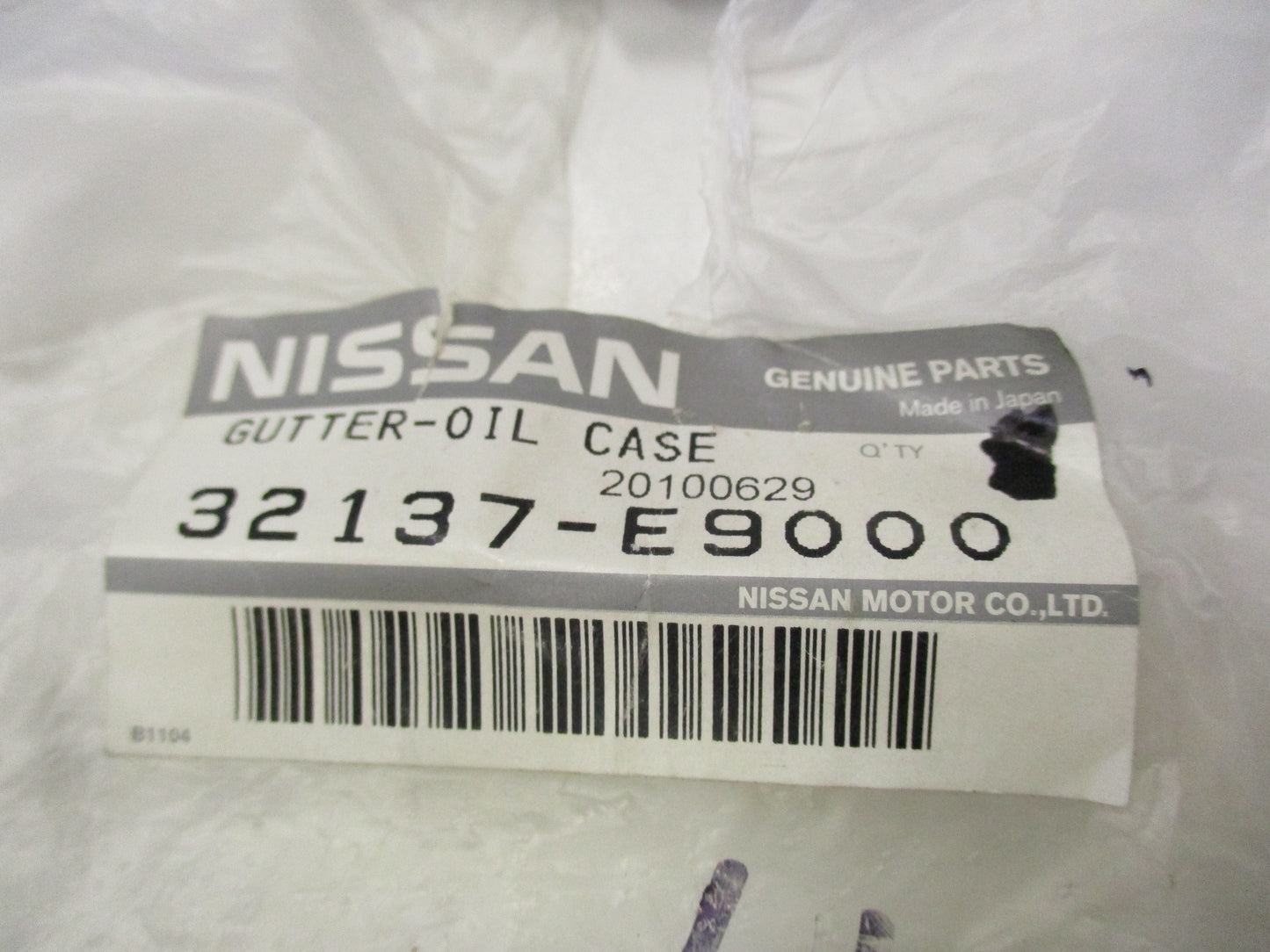 Nissan Genuine Transmission Oil Gutter New