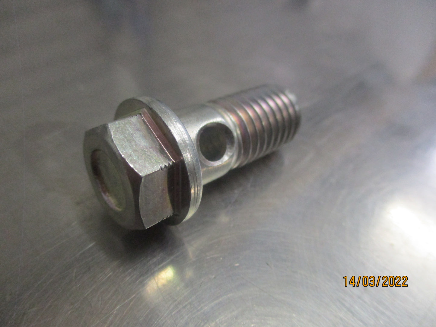 Isuzu FVR Genuine Oil Pipe Bolt New Part