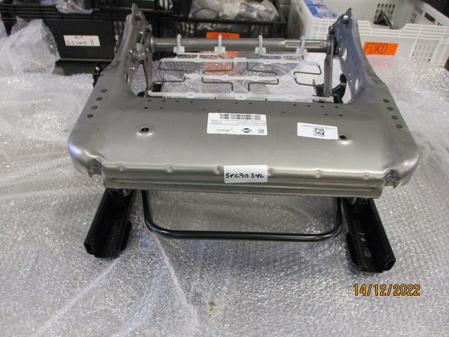 Nissan F15E Juke Genuine Drivers Front Seat Base New Part